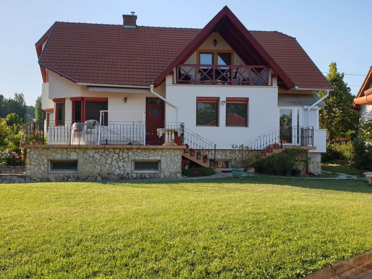 Rege Apartman Alsoors Exterior foto