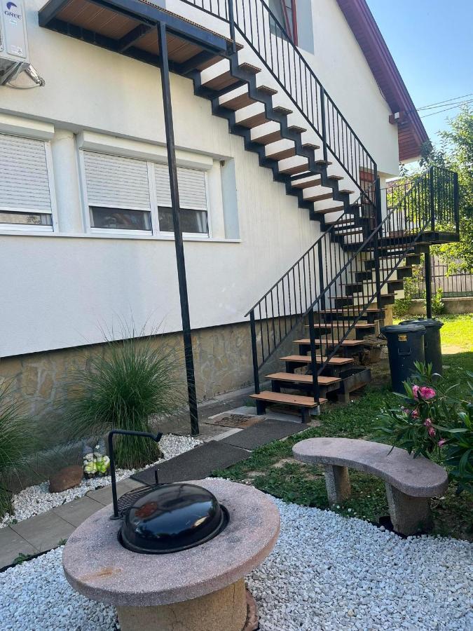 Rege Apartman Alsoors Exterior foto