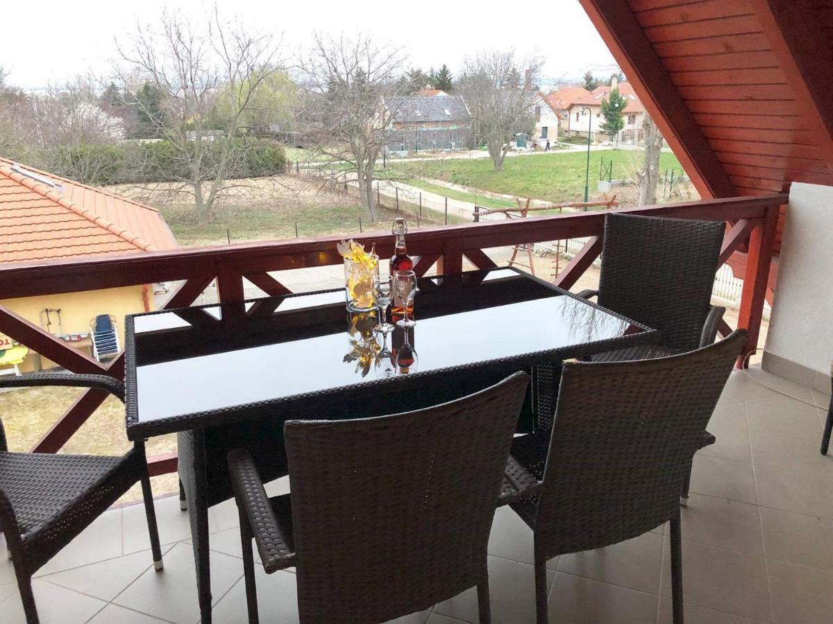 Rege Apartman Alsoors Exterior foto